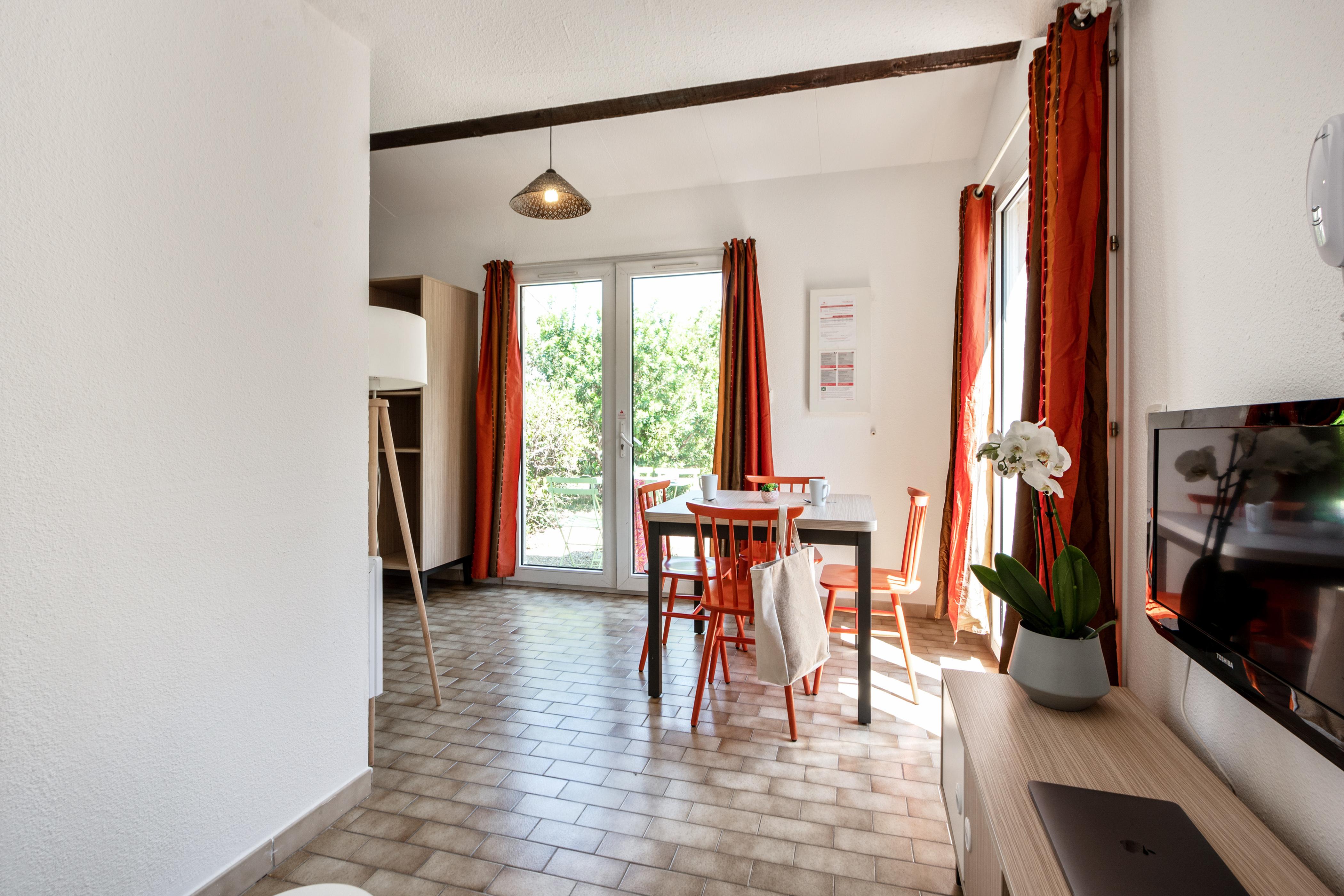 Comfort Aparthotel Mandelieu La Napoule Village Zewnętrze zdjęcie