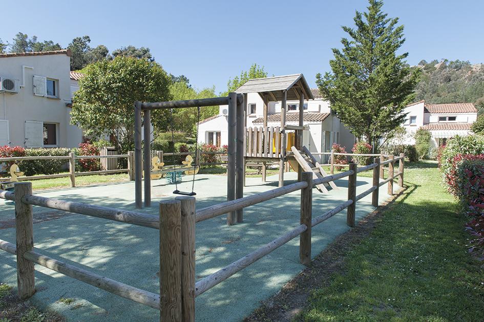 Comfort Aparthotel Mandelieu La Napoule Village Zewnętrze zdjęcie