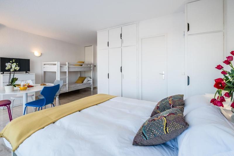 Comfort Aparthotel Mandelieu La Napoule Village Zewnętrze zdjęcie