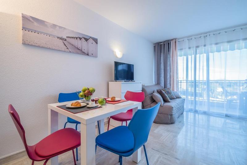 Comfort Aparthotel Mandelieu La Napoule Village Zewnętrze zdjęcie
