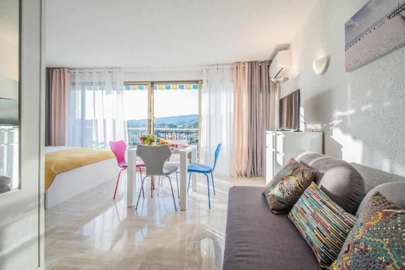 Comfort Aparthotel Mandelieu La Napoule Village Zewnętrze zdjęcie