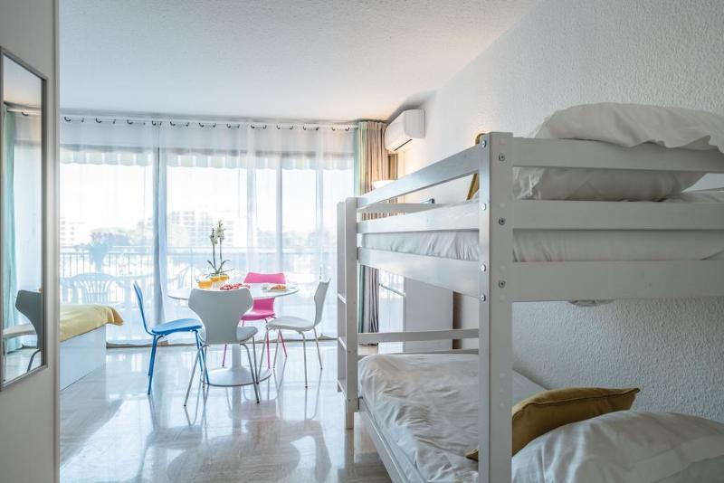 Comfort Aparthotel Mandelieu La Napoule Village Zewnętrze zdjęcie